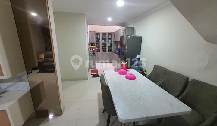Rumah Bagus 2 Lantai di Kelapa Gading Dekat Mall Kelapa Gading