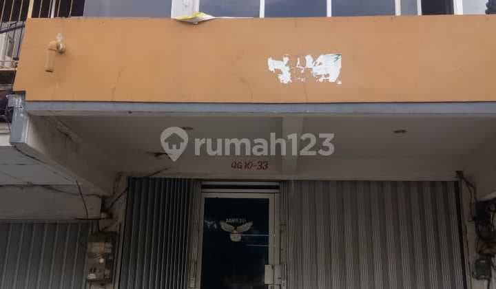 4-Storey Shop House in Strategic Location Near Schools