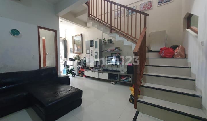 Rumah di Bandung 3Lantai