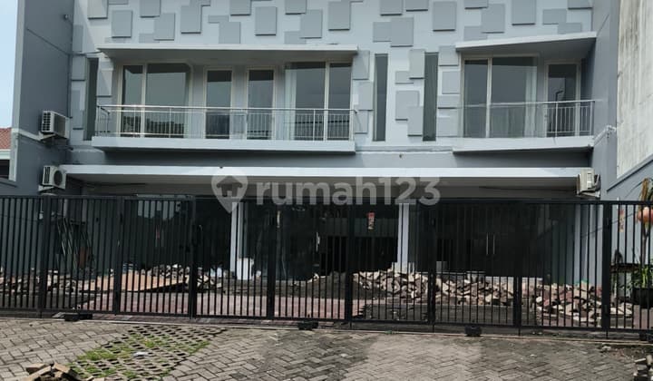 Gedung Komersial Area Citraland Siap Pakai