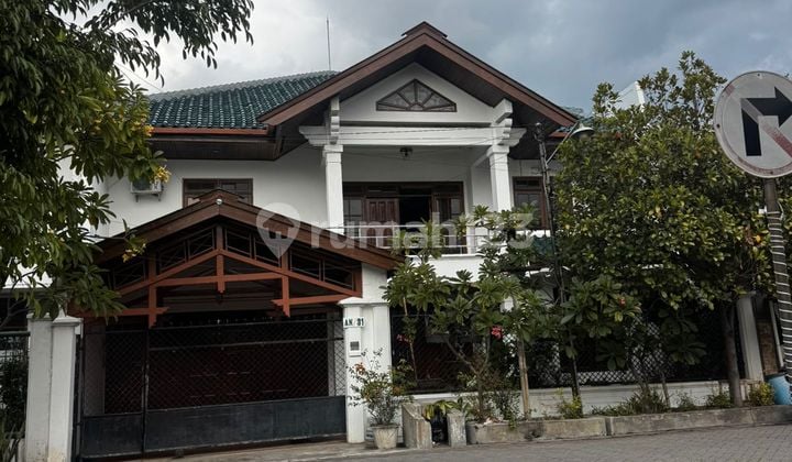 Rumah Kost Tenggilis Depan Ubaya 19 Kamar Minim Renov