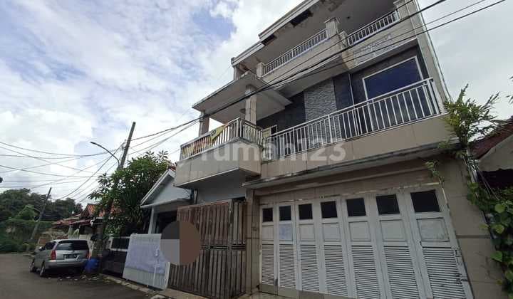 Rumah tinggal Perumahan Griya Satwika Ciputat timur Tangerang