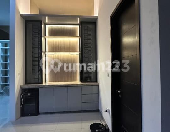 FOR SALE, HOUSE IN MIAMI CLUSTER PIK 2, SIZE 10X25, FURNISHED, NICE
