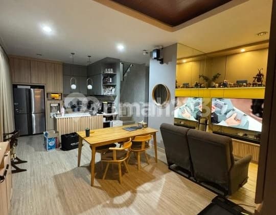 FOR SALE, PIK 2 HOUSE, NICE 8X10 SIZE, SEMI FURNISHED