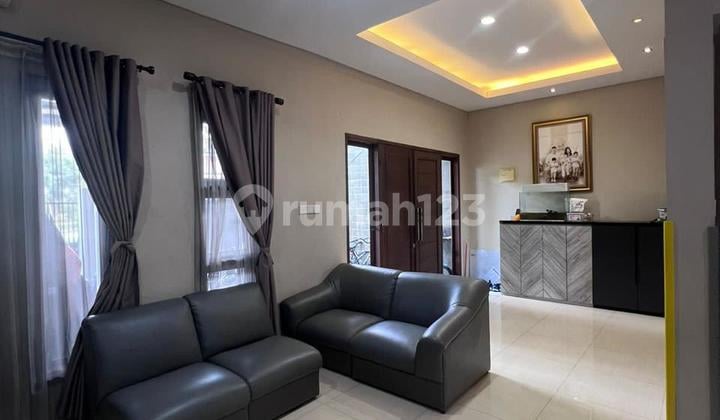 Dijual Rumah 21/2 Lantai Dicluster Krisan Banjar Wijaya di Banjar Wijaya