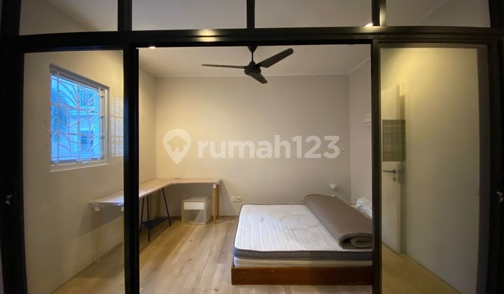 Dijual Rumah 3 Lantai di Vanya Park Bsd