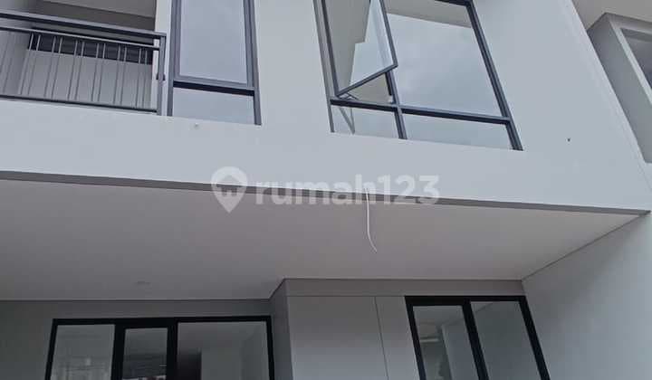 Rumah Baru 2 Lantai Minimalis Tinggal 1 Unit Lagi Dekat Kampus Marantaha Bandung Kota