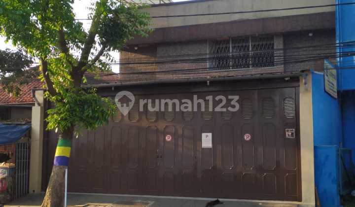 Rumah bisa untuk Usaha Daerah Ciateul Mainroad