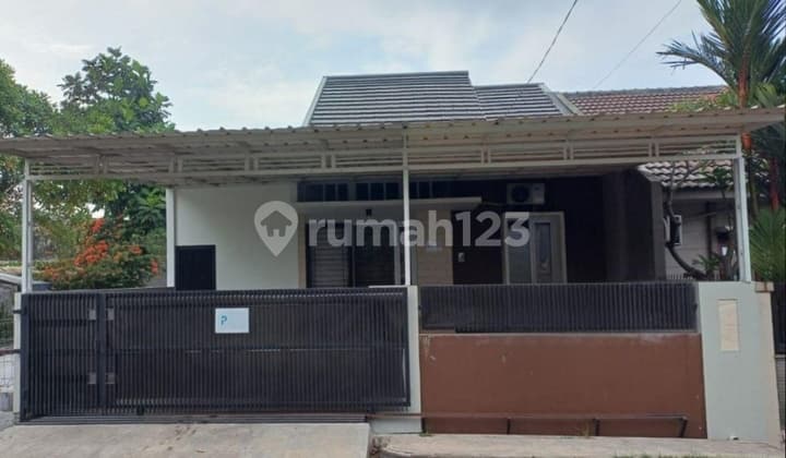 Good Single-Story Home Ready to Move In at Taman Holis 2