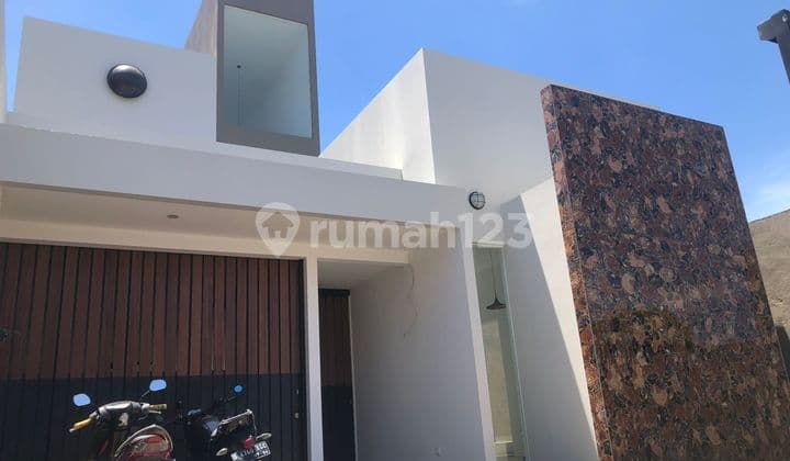 Rumah Lux Baru 2 Lantai Setiabudi Regancy Bagus