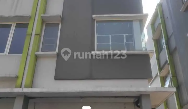 Ruko 3 Floors in Mekar Wangi Square Suitable for Office and Warehouse