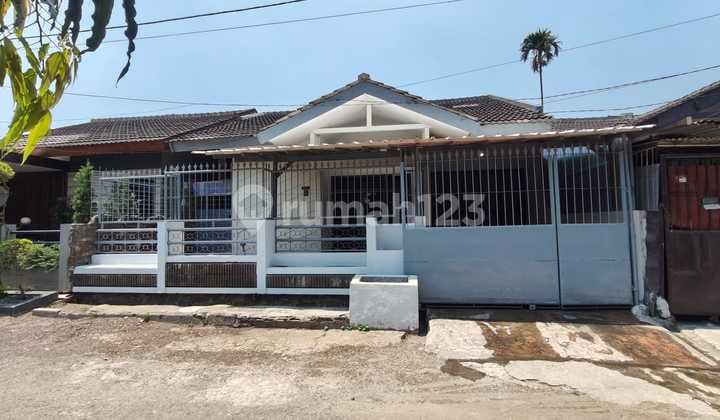 Rumah di Komplek Taman Kopo Indah Siap Huni