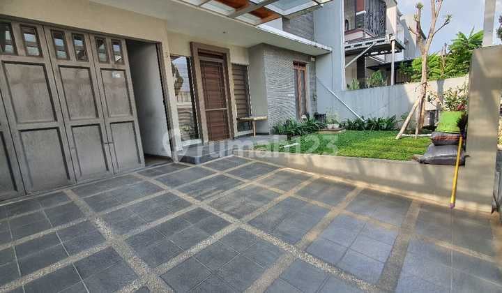 Rumah Bagus Terawat Siap Huni Semi Furnished Singasana Pradana