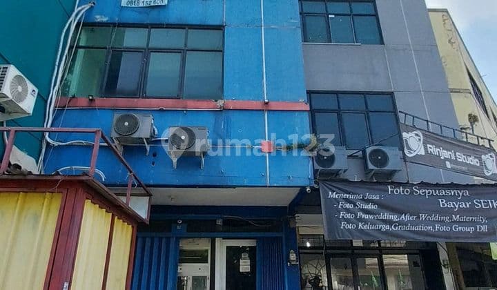 Ruko Hadap Jalan, 4 Lantai, SHM AC dan Lift