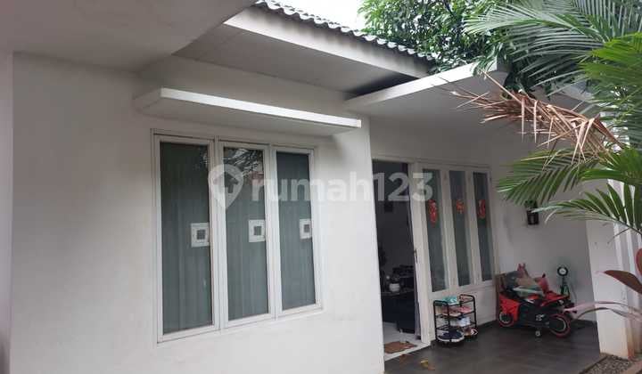 Rumah Posisi Hook - SHM, Akses Tol Meruya & Tol Kebon Jeruk
