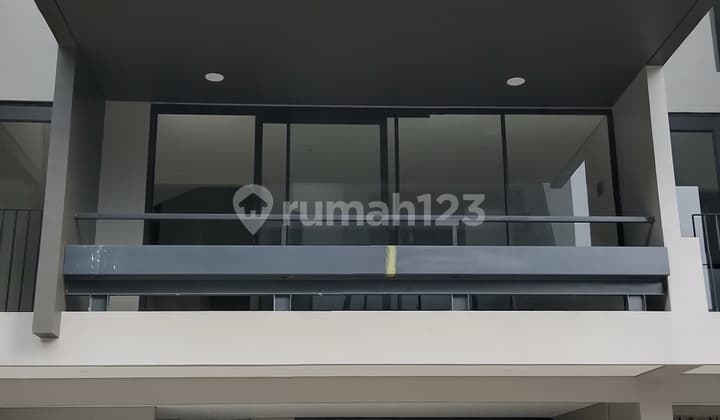 Dijual Rumah Mewah Murah Brand New 3.5 Lantai Jarang Ada Lokasi Strategis
