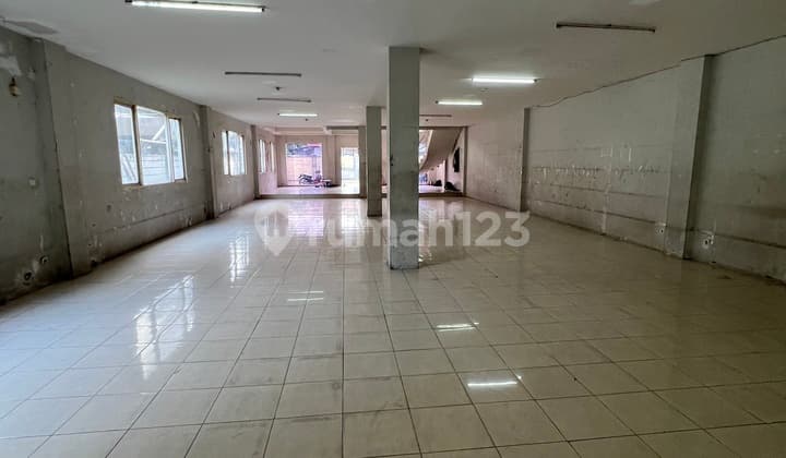 Disewakan Ruko 2 Lantai Parkir Luas Bekas J&t Di Kemang Cocok Untuk Kantor Klinik Resto Gym Dll