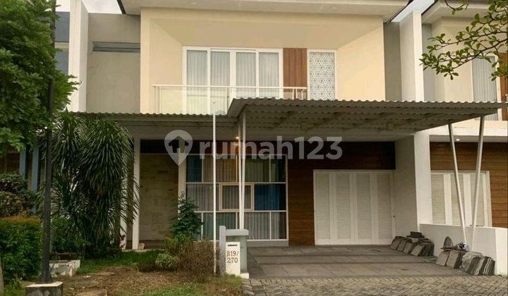 Modern Minimalist 2-Storey House at Royal Residence Surabaya