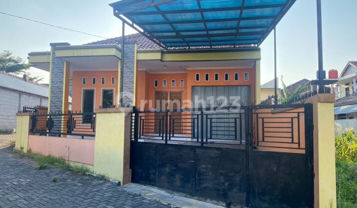 Rumah Terawat Siap Huni Di Garut