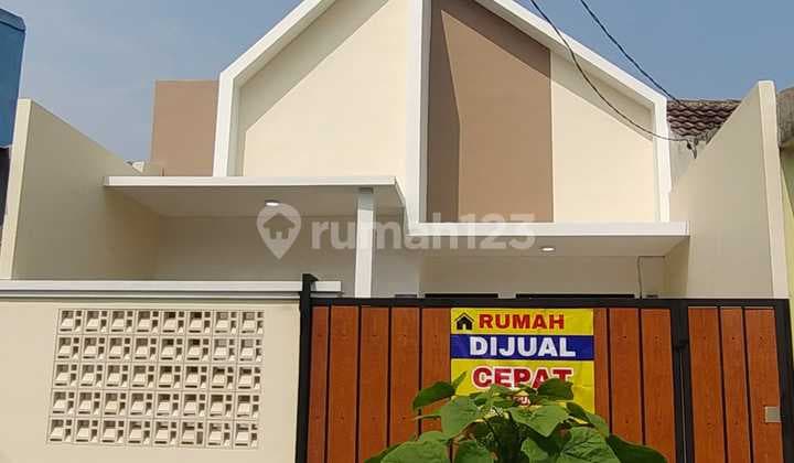 Modern Minimalist House Near BSD and Train Station