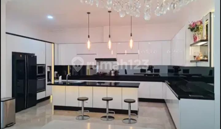 Rumah Brand New Mewah Semi Furnished 8x25 Sutera Alba Alam Sutera