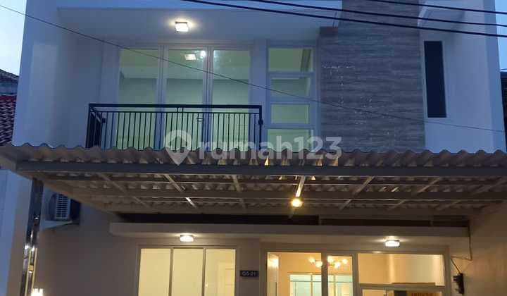 For Sale House in Pakuwon City with Freehold Title