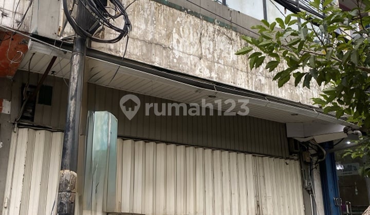 Disewakan Ruko 3 Lantai Dekat Tengah Kota