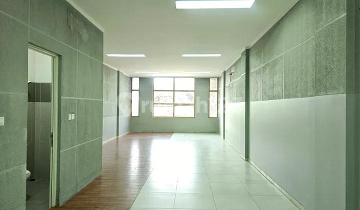 Ruko Bagus Siap Huni Di Area Komersil Summarecon Bekasi Topaz