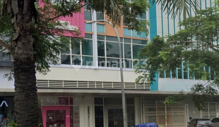 Ruko Hadap Jalan Summarecon Bekasi Pusat Bisnis Strategis Shm