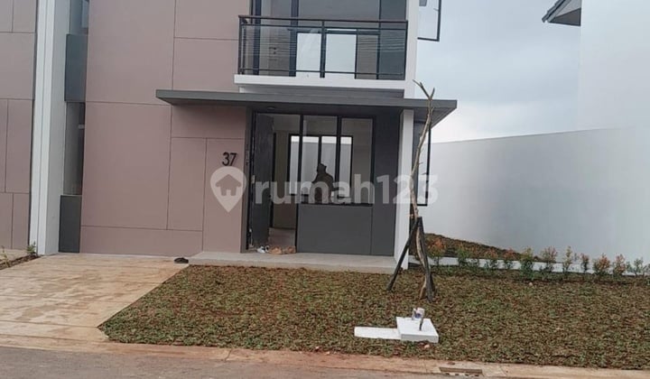 Dijual Rumah Baru Lokasi Hook di Park Sepong