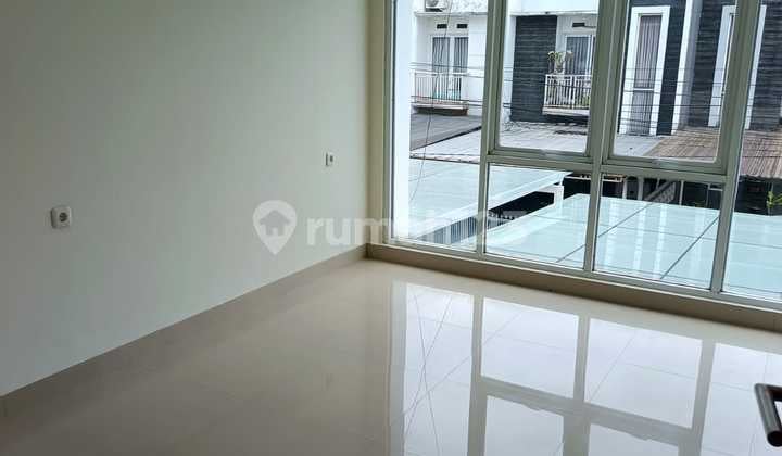 Dijual Rumah 2 Lantai Sudah Full Renovasi Siap Huni di Cisaranten Kulon Arcamanik Bandung Hunian Nyaman dan Lokasi Strategis