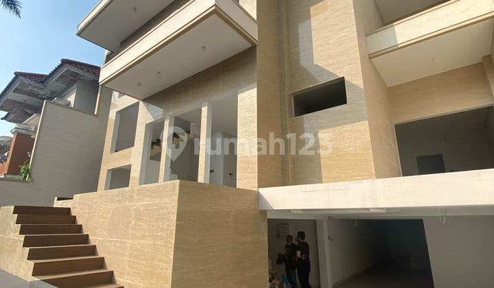 Rumah Baru Gress di Puri Widya Utama Citraland Surabaya
