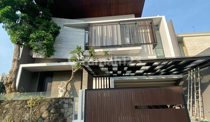 Rumah Siap Huni Terawat Belum Pernah Dipakai Newton Hill