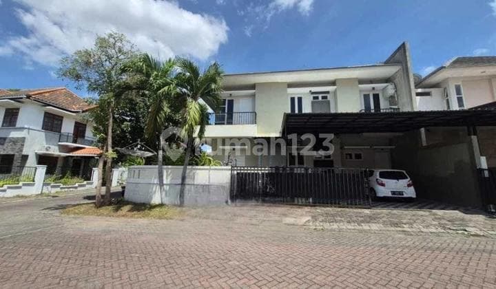 Rumah Taman Gapura Citraland Utama Dekat Gwalk