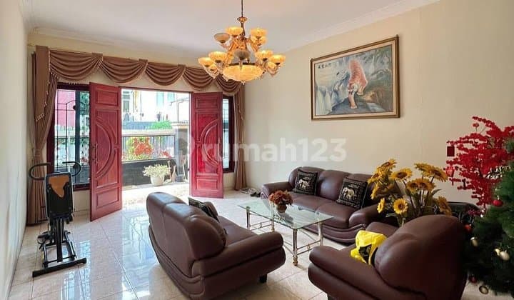 Rumah Darmo Hill Surabaya Barat