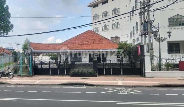 Rumah Nol Jalan Raya Darmo Surabaya Pusat