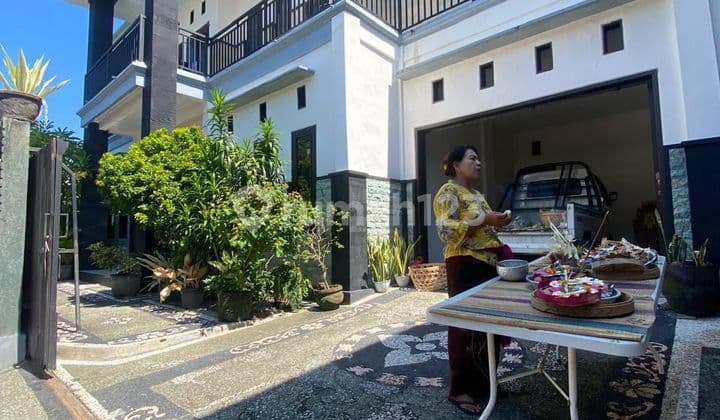 Di Jual Kondisi Buc Parahh... Rumah Di Kerobokan Lokasi Strategis