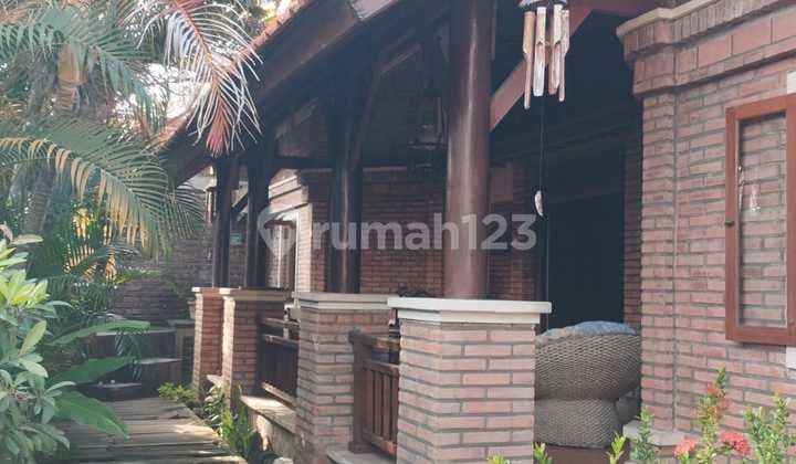 Classic Traditional Style House in Sesetan
