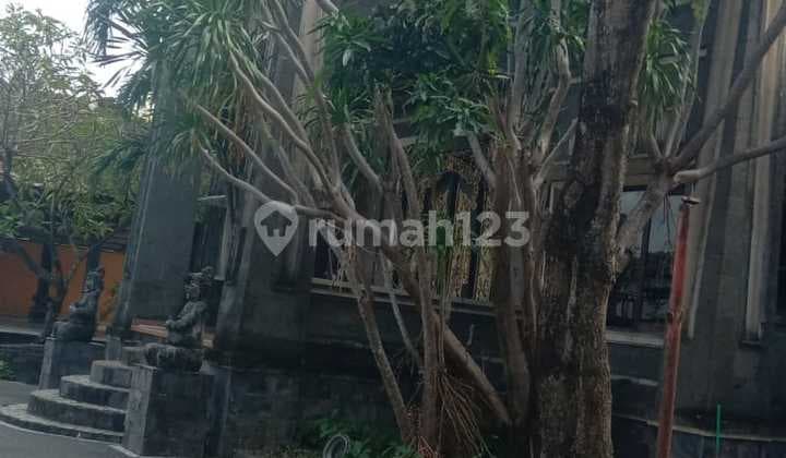 Di Jual Cepat Tanah Bonus Rumah 5 Kamar Di Kuta Dekat Bandara Ngurah Rai