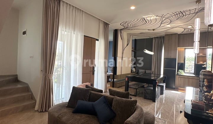 Jual Cepat Rumah 2 Lantai Full Bangunan Lebar 8 di Alam Sutera