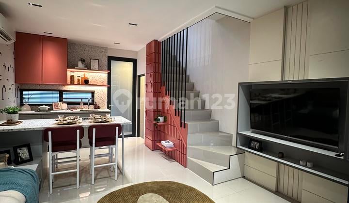 RUMAH 3 LANTAI HANYA SELANGKAH KE STASIUN DAN ICE BSD