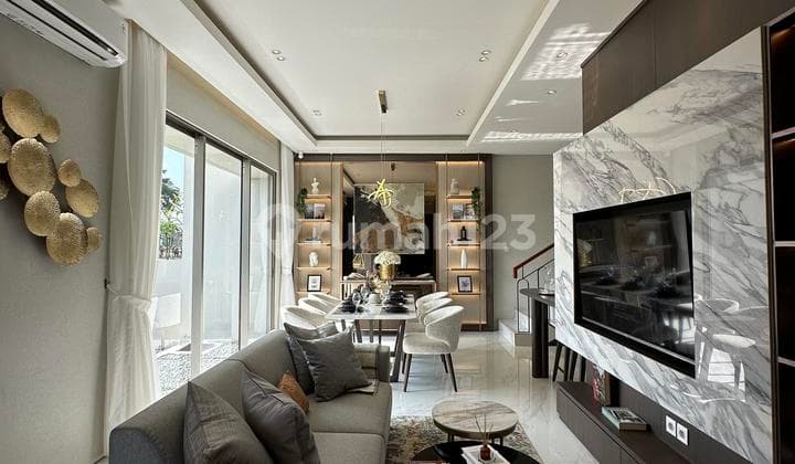 POSISI HOOK BANYA DICARI. 5 KAMAR TIDUR RUMAH DI GADING SERPONG