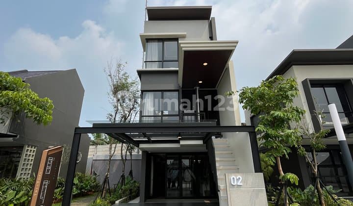 PROMO! Rumah 3 Lantai di Treetop SHM Nempel BSD GS 5 Menit ke Tol