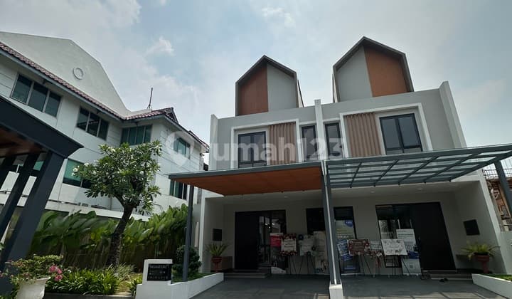 A Must-Check House! 2+1 Floors, 3 Bedrooms Near Toll & Mall!