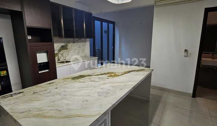 For Sale / Quick Sale Nice House, Ready to Occupancy, and Strategic in The Mozia Cluster Amata, BSD City, Pagedangan, Tangerang