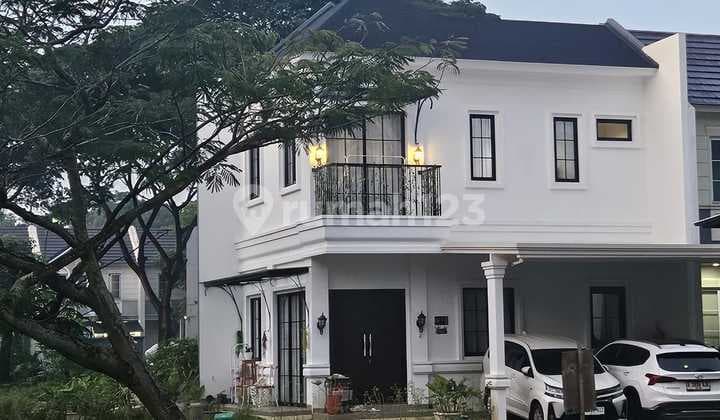 WTS / Dijual Cepat Rumah Posisi Hoek, Siap Huni, dan Sangat Strategis di Vanya Park Cluster Azura, BSD City, Pagedangan, Tangerang, Banten