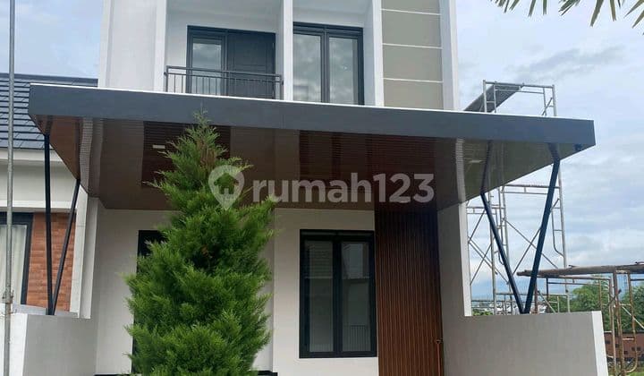 Rumah 2 Lantai Siap Huni Wilayah Malang Kota