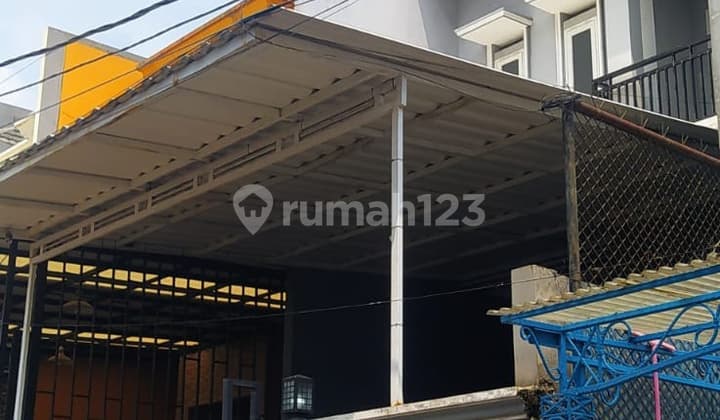 Rumah Kondisi Bagus Terawat di Swadaya Duren Sawit. Affordable & Worth Price