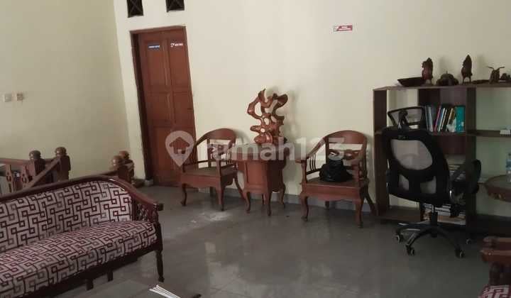 Disewakan Rumah 2 Lantai di Pusat Kota di Bekasi Selatan