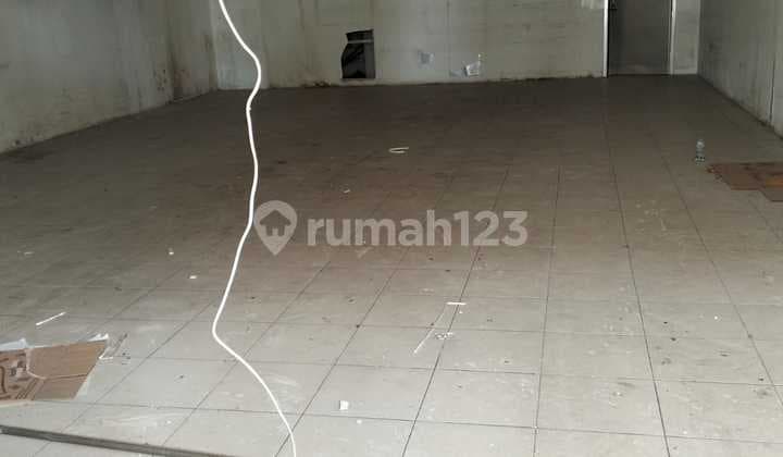 For Rent: 2-Story Shop House in City Center of South Bekasi 128.0 m²